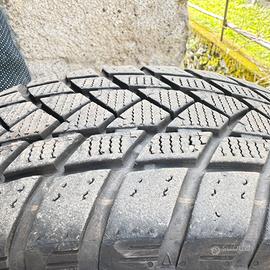 Gomme invernali 155/70/13///165/65/13più 195/65/15