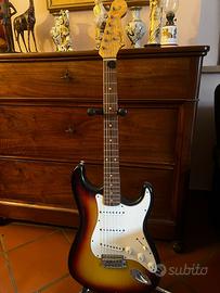 FENDER ‘60 STRATOCASTER