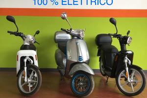 Scooter Askoll ES3 elettrico+VespePiaggio elettr