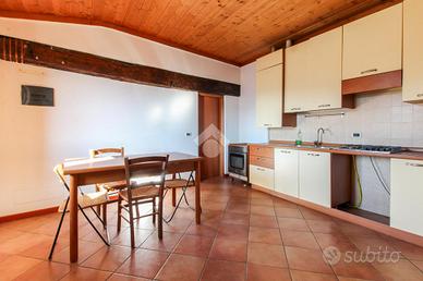 3 LOCALI A ROÈ VOLCIANO