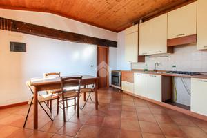 3 LOCALI A ROÈ VOLCIANO