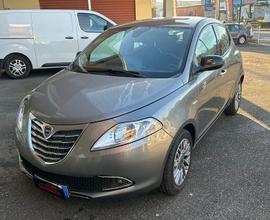 Lancia Ypsilon 1.2 69 CV 5 porte S&S Gold