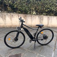 E-bike trekking a pedalata assistita Riverside520E
