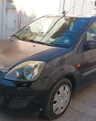 Ford Fiesta 1.2 Benzina 2006 - Revisione 08/2027