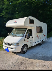 Camper mansardato