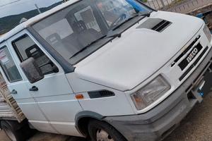 iveco  Delly 7 posti 