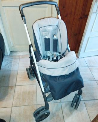 Trio Inglesina seminuovo con treppiedi incluso