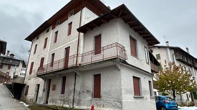 Casa indipendente a Forni di Sotto