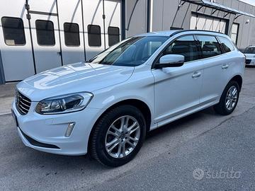 Volvo XC 60 D4 Geartronic Summum*EURO6*NAVI*CERCHI