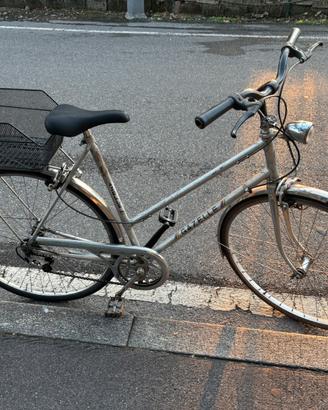 Bici 28donna vintage revisionata eco milano lambra