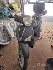 piaqggio liberty 125
