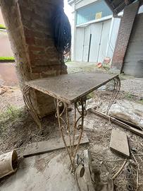 Tavolo in ferro battuto