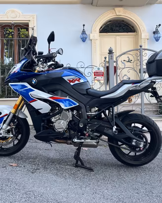 BMW S1000XR