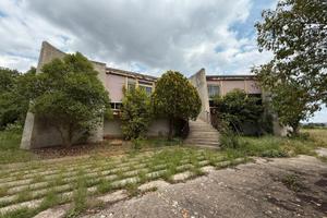 Villa con terreno edificabile