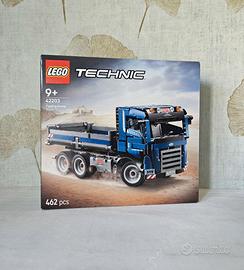 Lego technic autocarro con cassone ribaltabile.