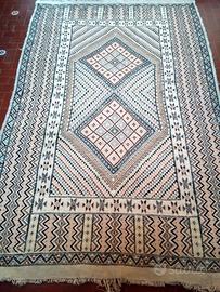 Tappeto tunisino vintage 1976 annodato a mano