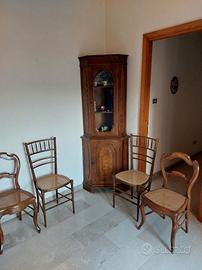 Vetrinetta ad angolo +4 sedie