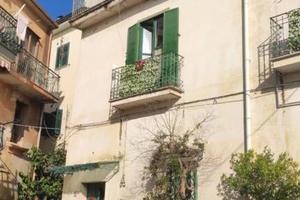 Casa indipendente di 150 m² con più di 5 locali e 