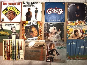 Lotto di 13 dischi in vinile 45 giri