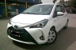 Toyota yaris hybrid 1.5 business - automatica -