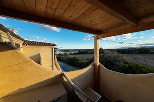 Orosei fronte montagna e mare
