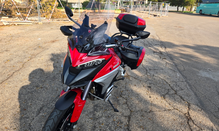 Ducati multistrada v4s (2023) - 170 cv