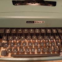 macchina da scrivere antica