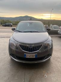 Lancia Ypsilon 1.0 FireFly 5 porte S&S Hybrid Plat