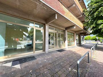 NEGOZIO A MONTECATINI-TERME