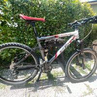 Mtb bicicletta biammortizzata full susppension