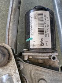 Motorino tergi Fiat 500L