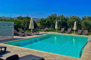 Appartamento in villa con piscina