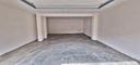 ampio-garage-di-nuova-costruzione