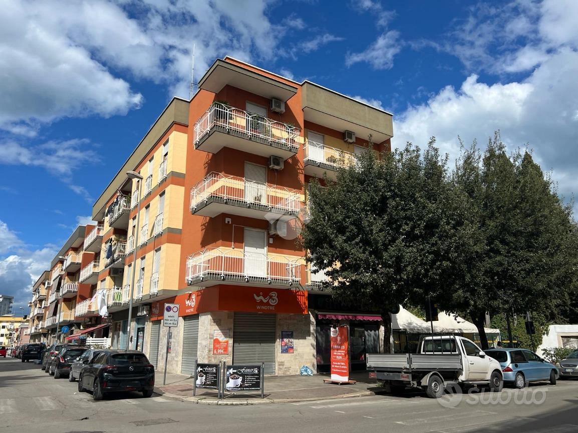 3 LOCALI A BARLETTA - Vista 3