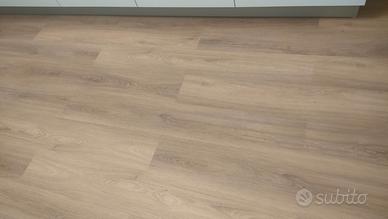 Pavimento SPC colore Rovere.