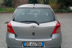Toyota yaris 2008 1.3 benzina