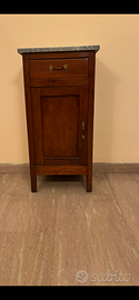 comodino antico in noce € 160