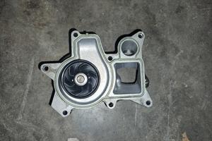 pompa acqua BMW E81/E87  118d,120d,123d motore n47