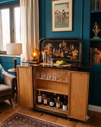 Mobile bar Vintage in stile Orientale con intagli