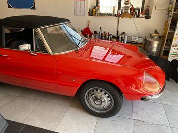 Alfa Romeo Spider 1600 Duetto