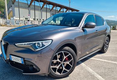 STELVIO 2.2 180CV