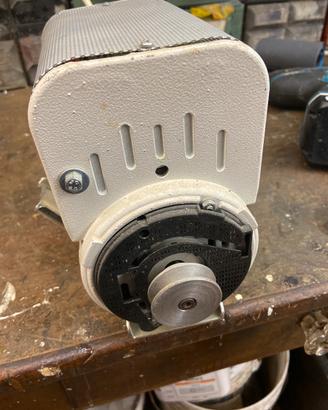 Motore macchina cucire nuovo ocel moretti  220