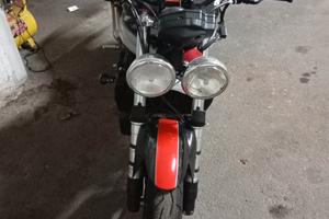 Triumph Speed triple 955