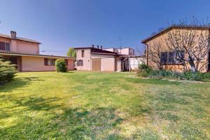 Villa di 550 m² con 5 locali e box auto a Sant'Aga