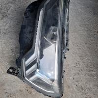 faro audi Q3  anno 2021 s line