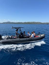 Gommone con scafo in alluminio
