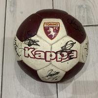 Pallone del Torino Kappa firmato dalla squadra
