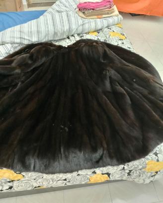 Pelliccia di Visone femmina nera Artigianale