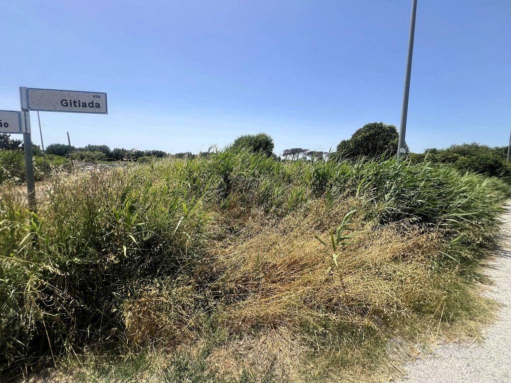 Terreno di 2000 m² a Roma - Mehr