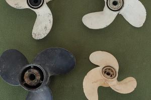 Lotto 4 eliche per imbarcazioni 3 pale metalliche